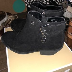 MK sz 5 booties
